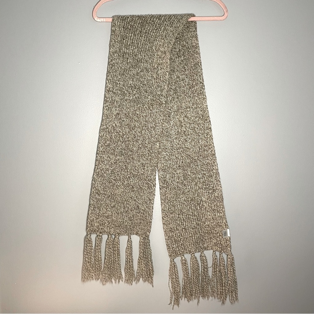 TARLETON Wide Long SCARF 15% Wool 85% Actilic